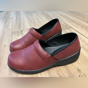 Raselli red women’s clogs. Unworn new$48. Size 10